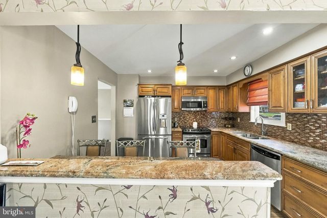 5 MICHELLE CT, Ewing, NJ 08628