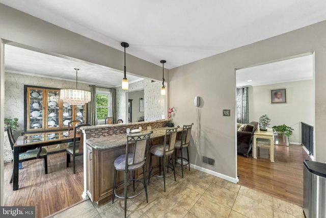 5 MICHELLE CT, Ewing, NJ 08628