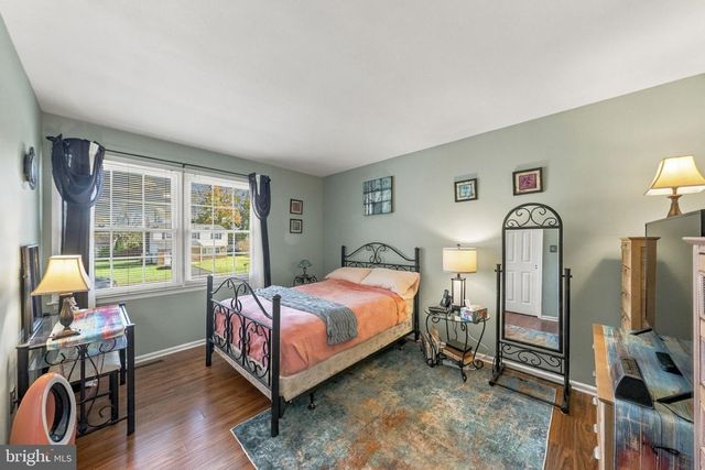 5 MICHELLE CT, Ewing, NJ 08628