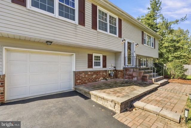 5 MICHELLE CT, Ewing, NJ 08628