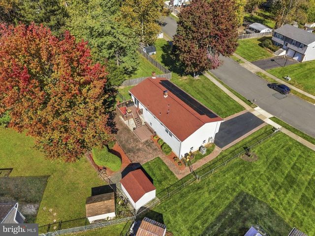 5 MICHELLE CT, Ewing, NJ 08628