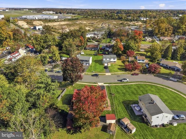 5 MICHELLE CT, Ewing, NJ 08628