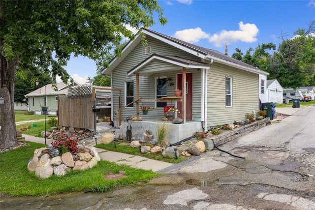 1210 Lincoln Ave, Cedar Rapids, IA 52324