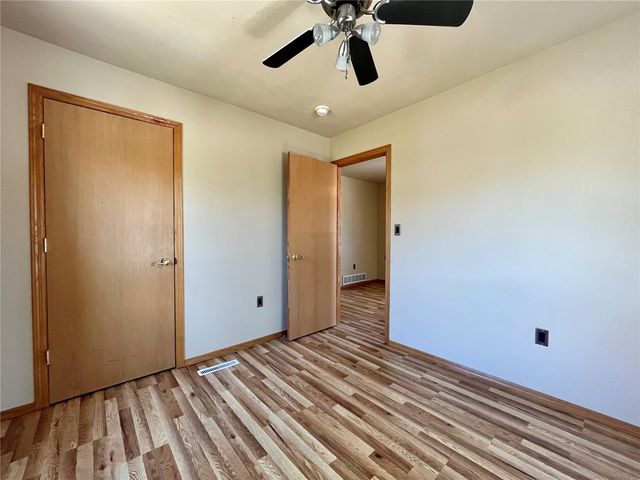 1210 Lincoln Ave, Cedar Rapids, IA 52324