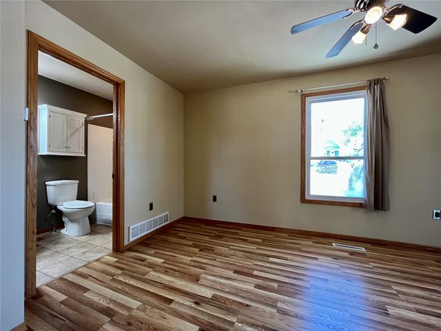 1210 Lincoln Ave, Cedar Rapids, IA 52324