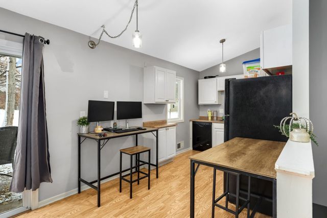 10 Woodpecker Ridge Road, Excelsior, MN 55331