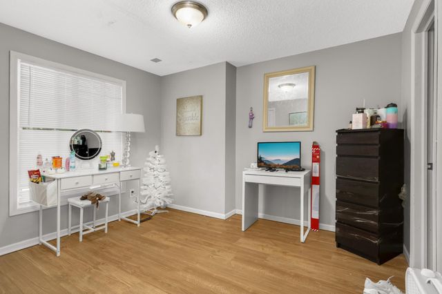 10 Woodpecker Ridge Road, Excelsior, MN 55331