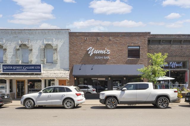 10 Woodpecker Ridge Road, Excelsior, MN 55331