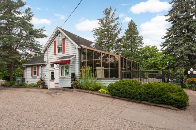 10 Woodpecker Ridge Road, Excelsior, MN 55331