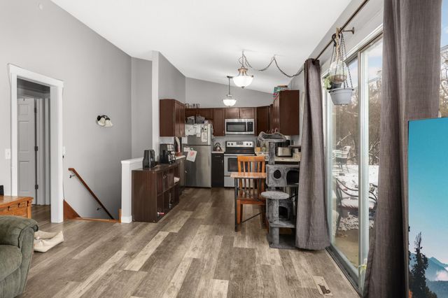 10 Woodpecker Ridge Road, Excelsior, MN 55331