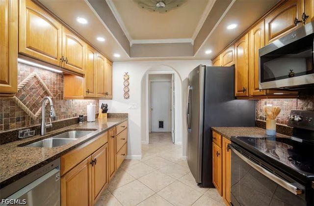 203 SE 43rd TER, Cape Coral, FL 33904