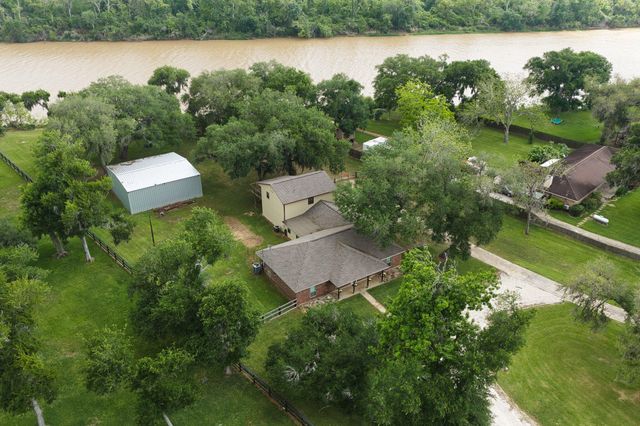 3836 Brazos River Road CR400, Jones Creek, TX 77541