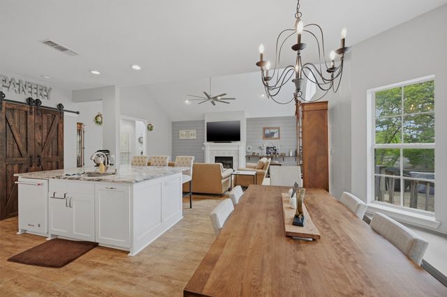 106 Shoshone Drive, Lake Kiowa, TX 76240