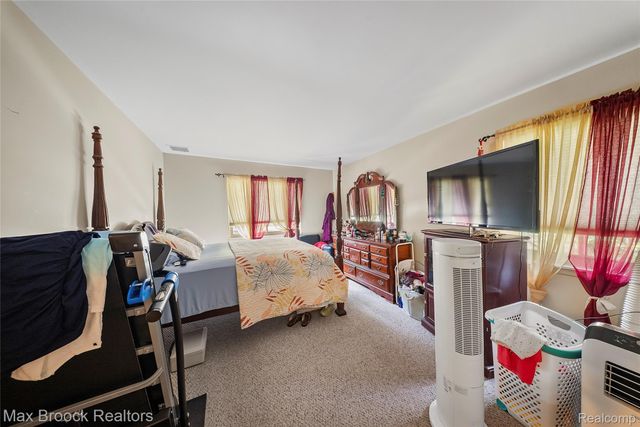 315 Riviera Drive 74, St. Clair Shores, MI 48080