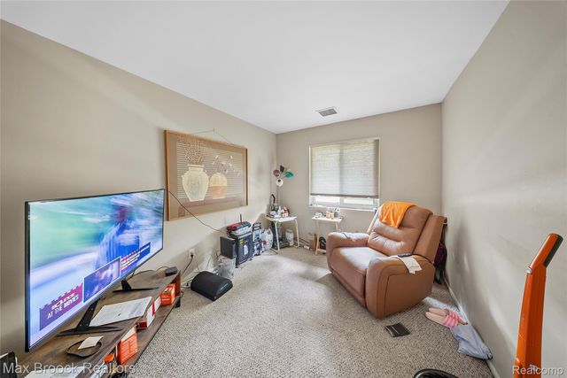 315 Riviera Drive 74, St. Clair Shores, MI 48080