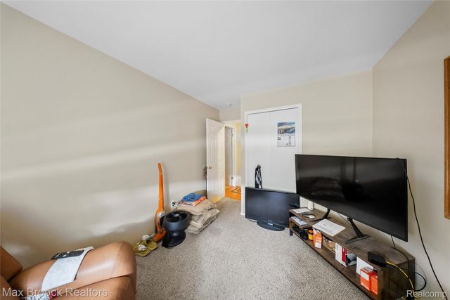 315 Riviera Drive 74, St. Clair Shores, MI 48080