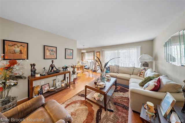 315 Riviera Drive 74, St. Clair Shores, MI 48080