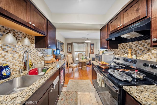 315 Riviera Drive 74, St. Clair Shores, MI 48080