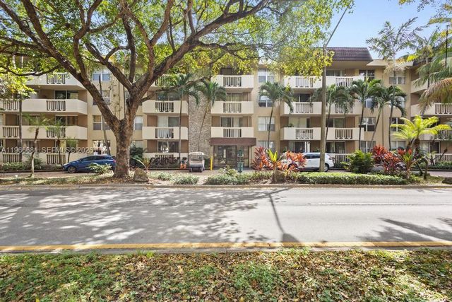 1800 Sans Souci Blvd 106, North Miami, FL 33181