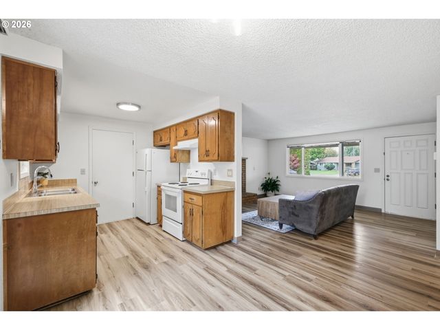 1575 JUHL St, Eugene, OR 97402