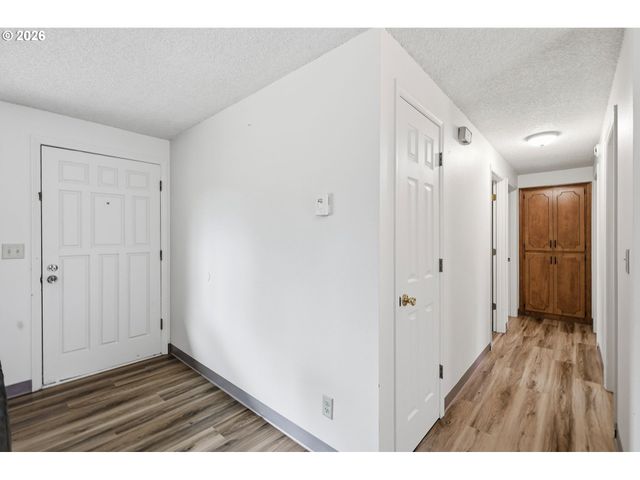 1575 JUHL St, Eugene, OR 97402