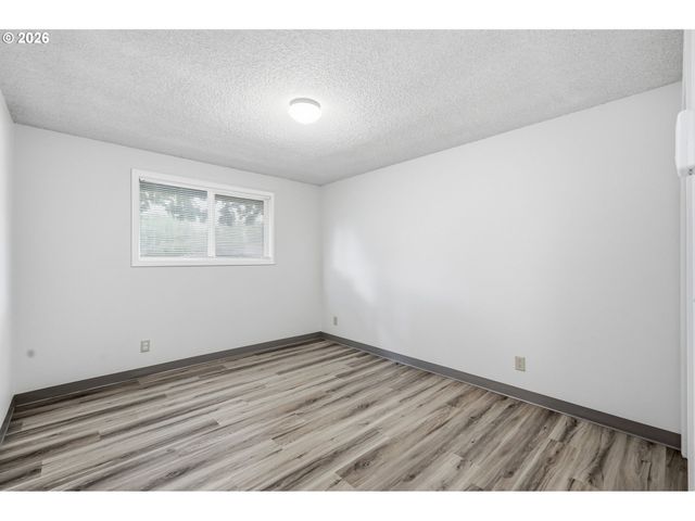 1575 JUHL St, Eugene, OR 97402