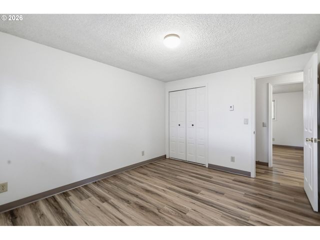 1575 JUHL St, Eugene, OR 97402