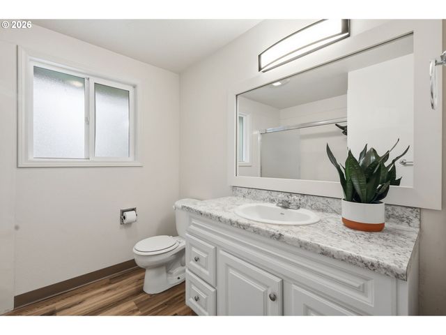 1575 JUHL St, Eugene, OR 97402