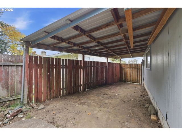 1575 JUHL St, Eugene, OR 97402
