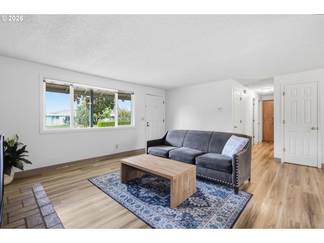 1575 JUHL St, Eugene, OR 97402