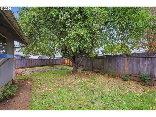 1575 JUHL St, Eugene, OR 97402