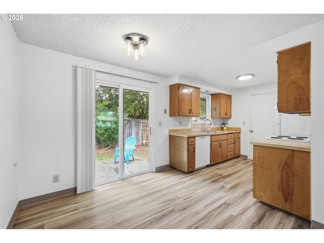 1575 JUHL St, Eugene, OR 97402