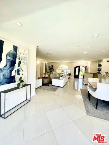 1416 Pandora Avenue, Los Angeles, CA 90024