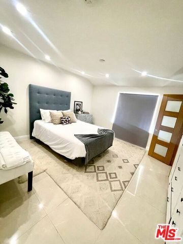 1416 Pandora Avenue, Los Angeles, CA 90024