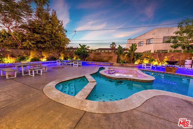 1416 Pandora Avenue, Los Angeles, CA 90024