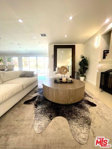 1416 Pandora Avenue, Los Angeles, CA 90024