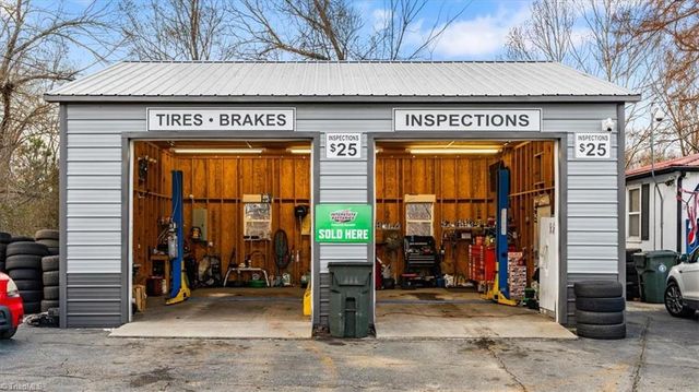 620 National Highway, Thomasville, NC 27360