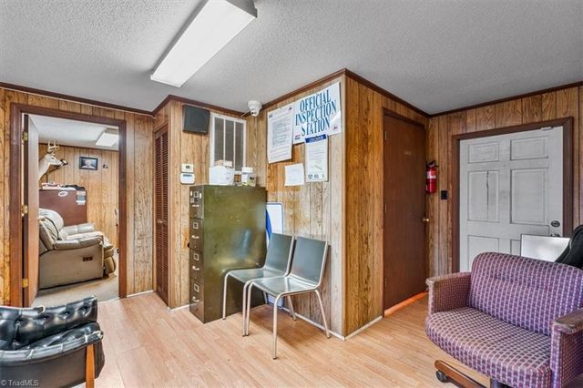 620 National Highway, Thomasville, NC 27360