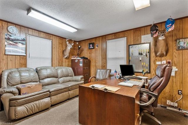 620 National Highway, Thomasville, NC 27360