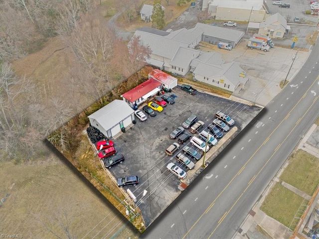 620 National Highway, Thomasville, NC 27360