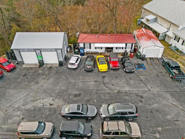 620 National Highway, Thomasville, NC 27360