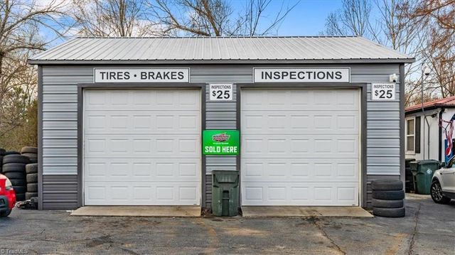 620 National Highway, Thomasville, NC 27360