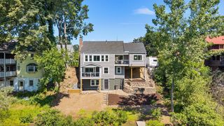 39 Raymond St, Framingham, MA 01702