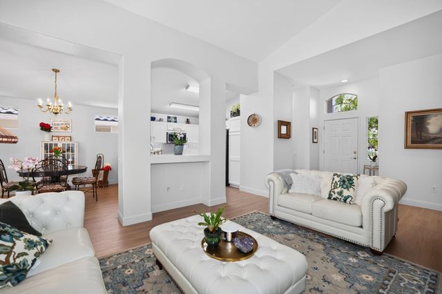 7240 Pineschi Pl, Roseville, CA 95747