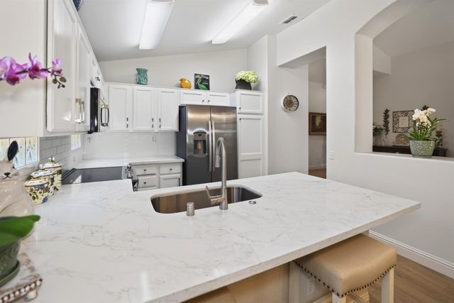 7240 Pineschi Pl, Roseville, CA 95747