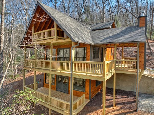 811 Mangums Trail, Blue Ridge, GA 30513