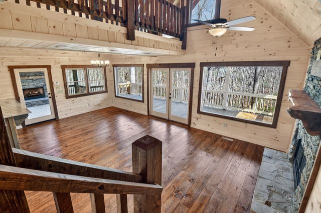 811 Mangums Trail, Blue Ridge, GA 30513