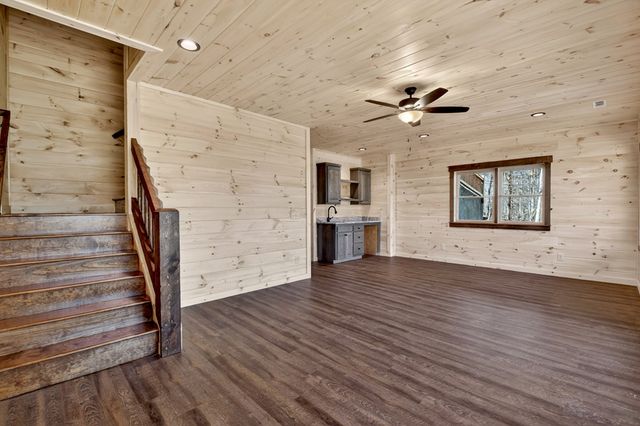 811 Mangums Trail, Blue Ridge, GA 30513