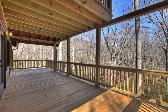 811 Mangums Trail, Blue Ridge, GA 30513