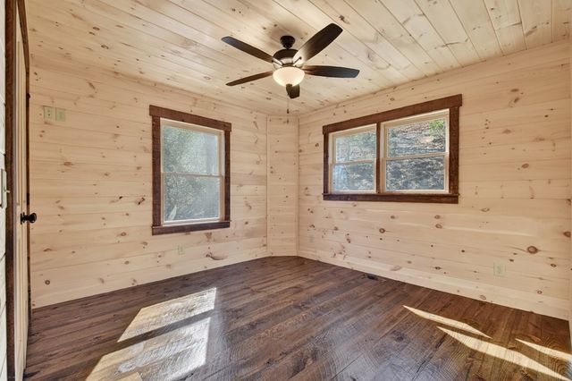 811 Mangums Trail, Blue Ridge, GA 30513